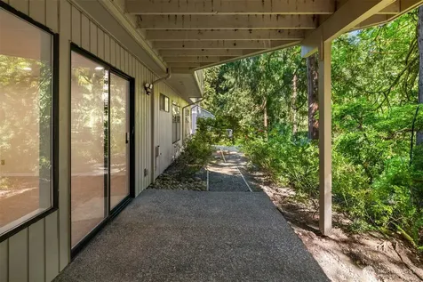 2815 NW Pine Cone Drive Issaquah WA 98027