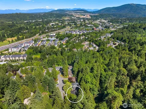 2815 NW Pine Cone Drive Issaquah WA 98027
