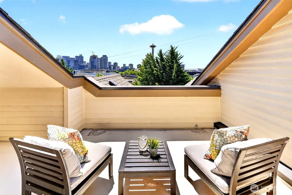 402 Aloha Street Seattle WA 98109