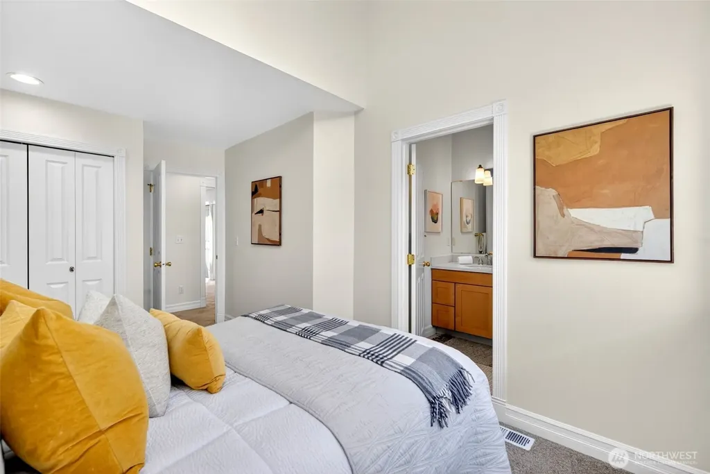 402 Aloha Street Seattle WA 98109