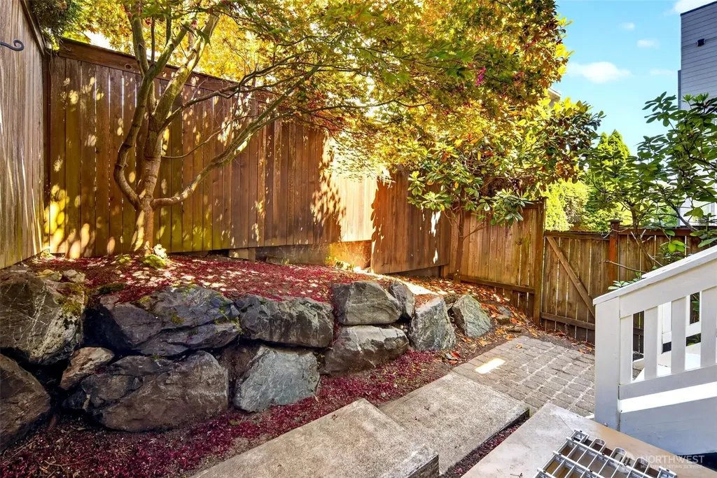 402 Aloha Street Seattle WA 98109