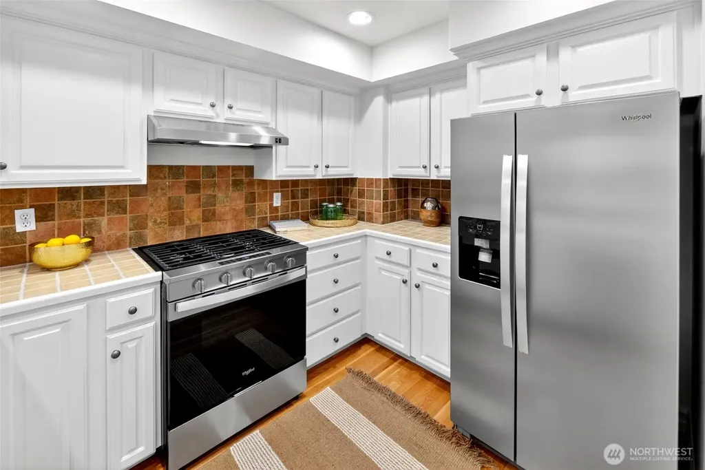 402 Aloha Street Seattle WA 98109