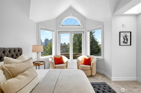 402 Aloha Street Seattle WA 98109