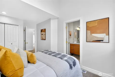 402 Aloha Street Seattle WA 98109