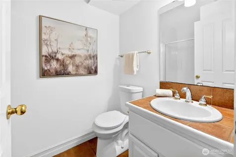 402 Aloha Street Seattle WA 98109
