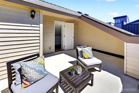 402 Aloha Street Seattle WA 98109