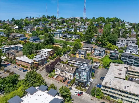 402 Aloha Street Seattle WA 98109