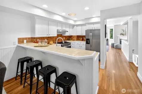 402 Aloha Street Seattle WA 98109