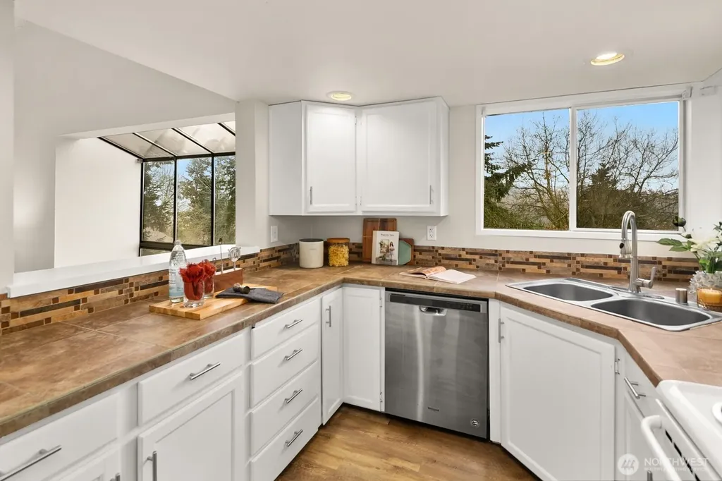 15175 Sunwood Boulevard Tukwila WA 98188