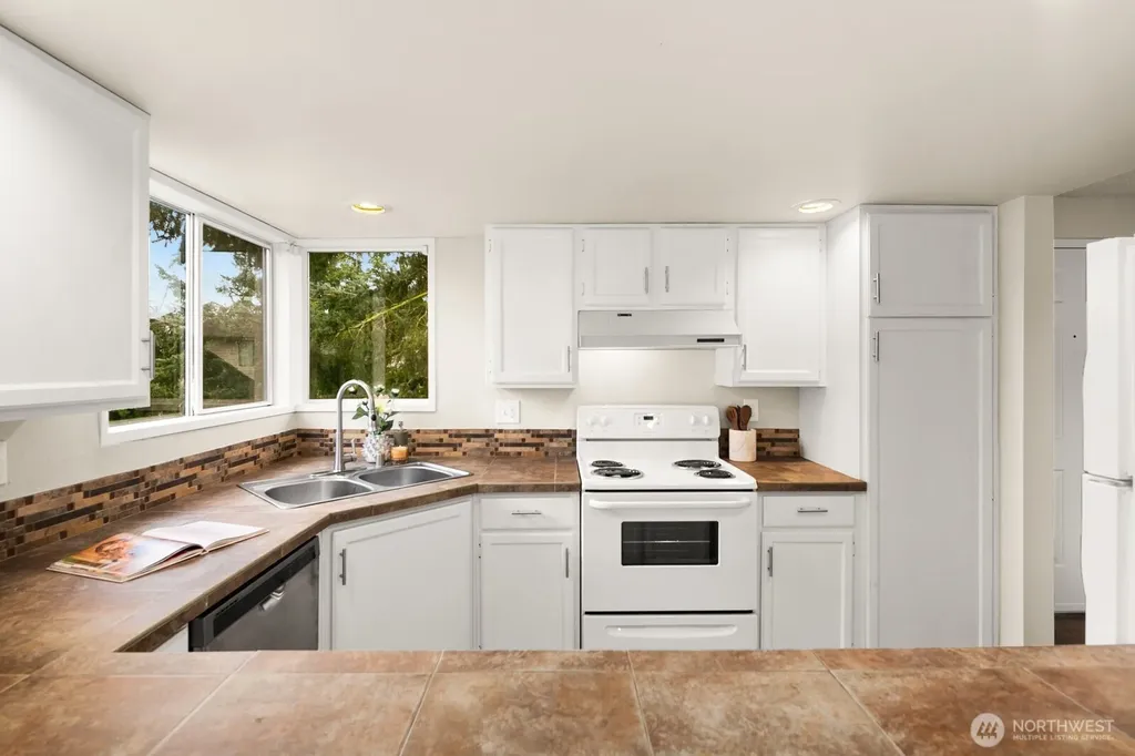 15175 Sunwood Boulevard Tukwila WA 98188