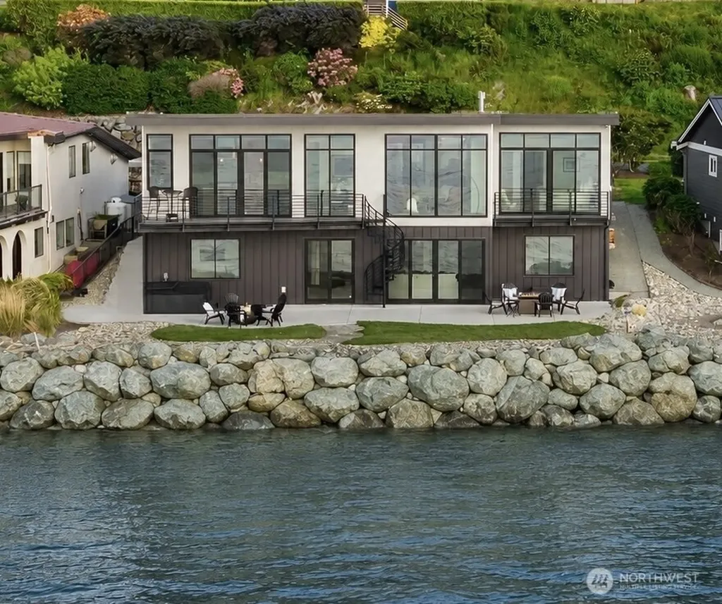 1104 Bayshore Drive Camano Island WA 98282