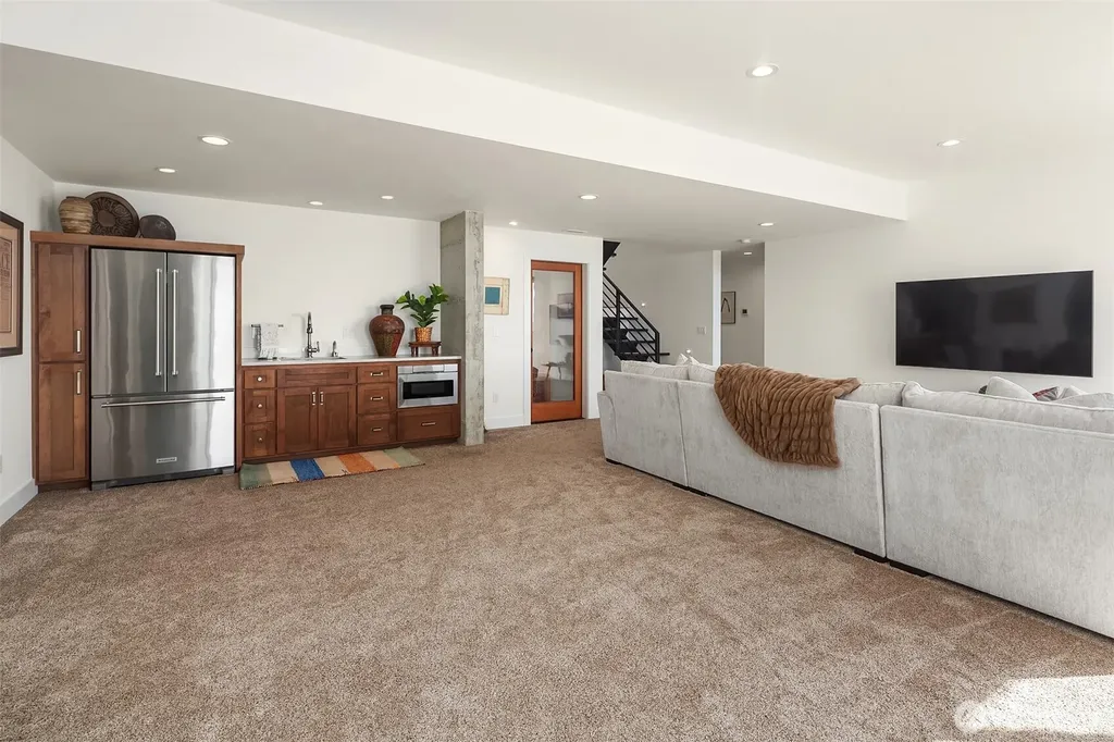 1104 Bayshore Drive Camano Island WA 98282
