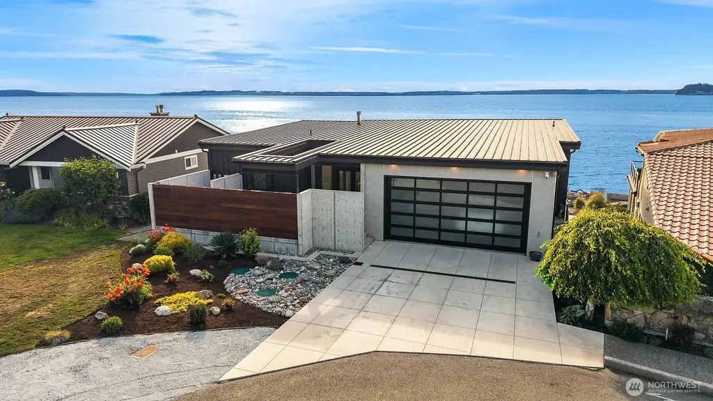 1104 Bayshore Drive Camano Island WA 98282