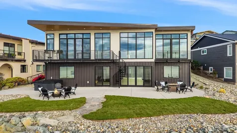 1104 Bayshore Drive Camano Island WA 98282