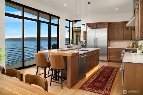 1104 Bayshore Drive Camano Island WA 98282