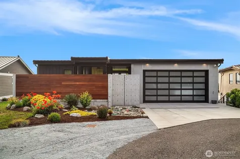 1104 Bayshore Drive Camano Island WA 98282