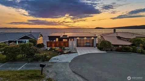1104 Bayshore Drive Camano Island WA 98282