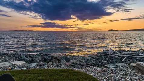 1104 Bayshore Drive Camano Island WA 98282