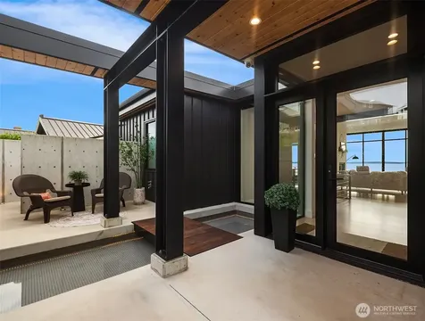 1104 Bayshore Drive Camano Island WA 98282
