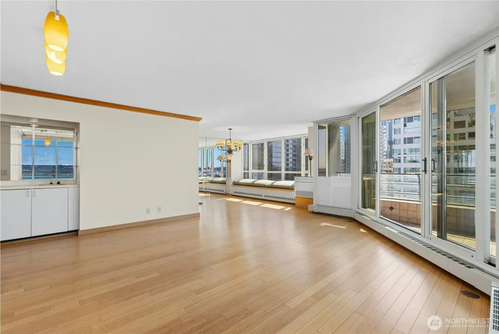 2125 1st Avenue Seattle WA 98121