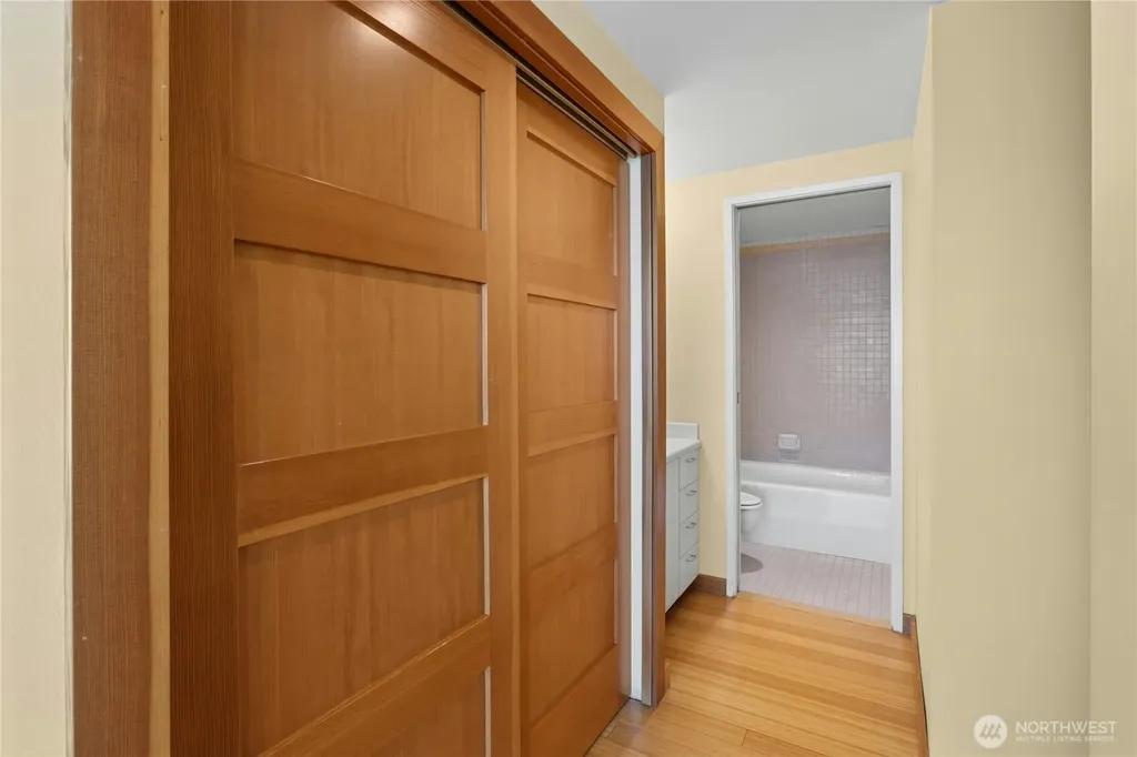 2125 1st Avenue Seattle WA 98121