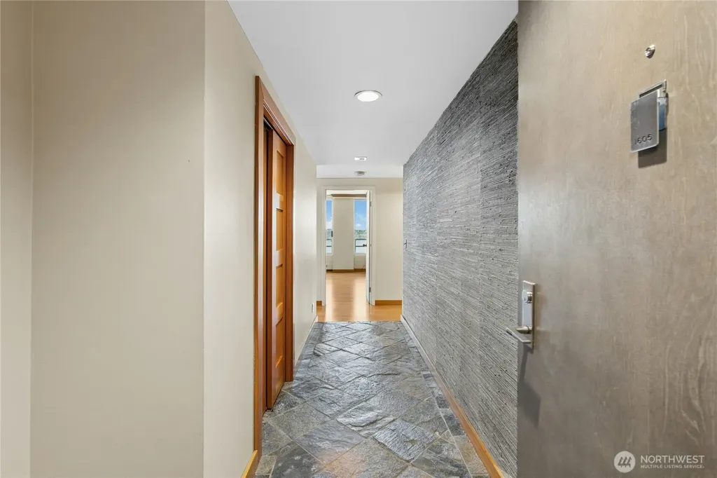 2125 1st Avenue Seattle WA 98121