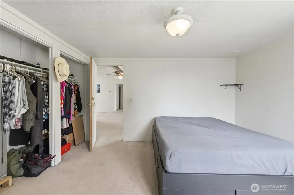 22815 436th Avenue SE Enumclaw WA 98022