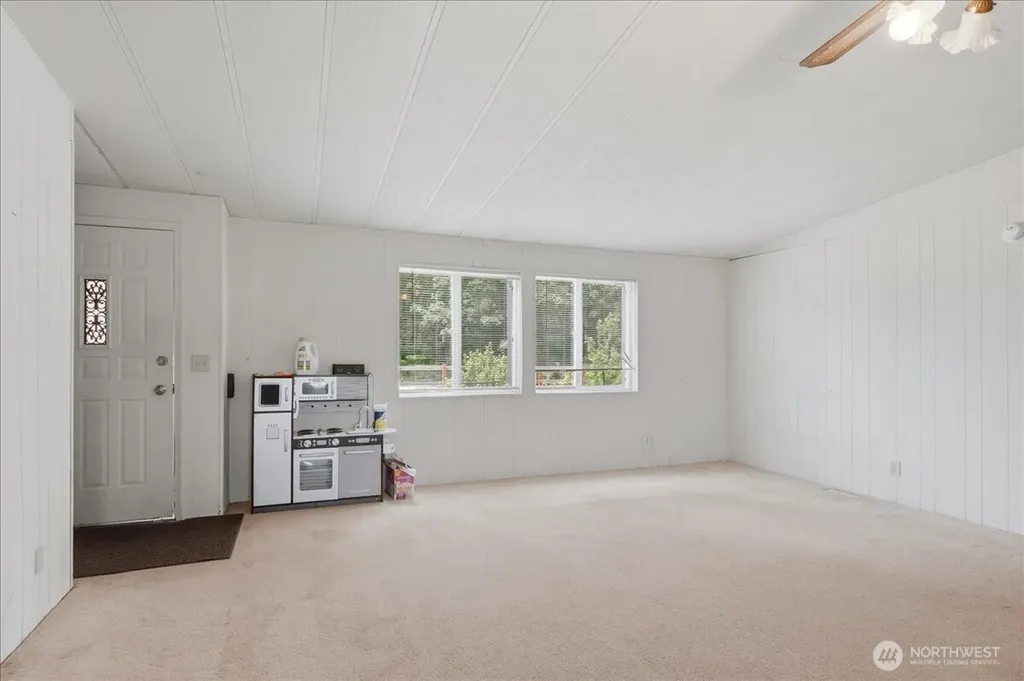 22815 436th Avenue SE Enumclaw WA 98022