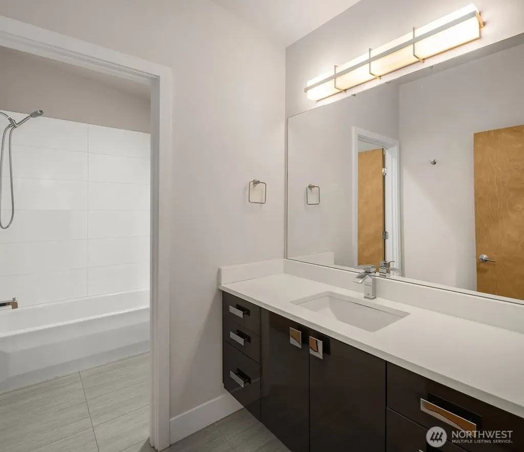 305 24th Avenue E Seattle WA 98112