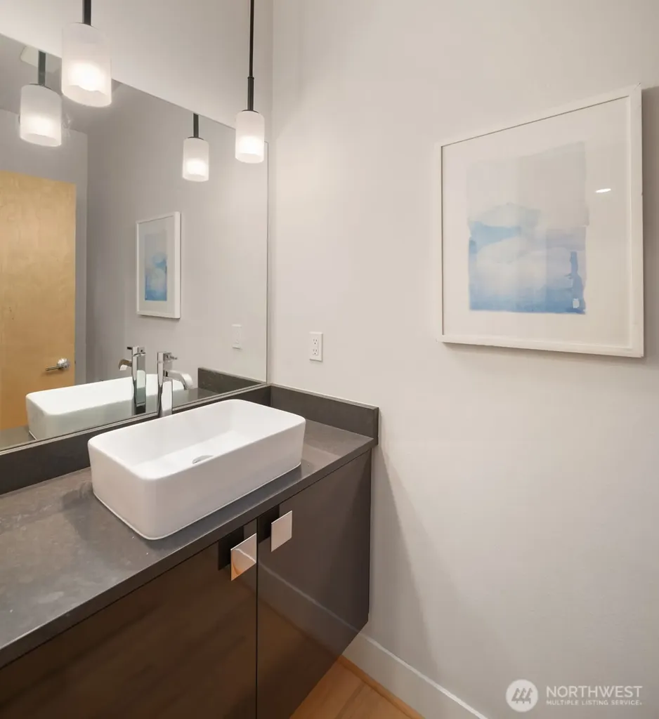 305 24th Avenue E Seattle WA 98112