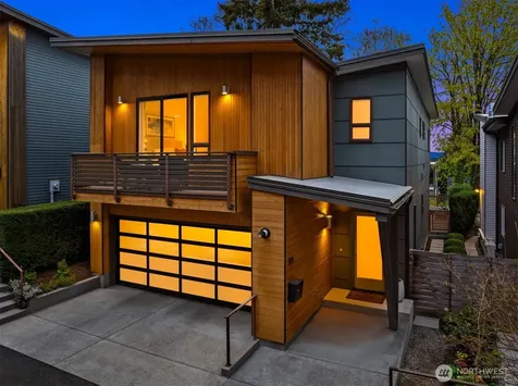 305 24th Avenue E Seattle WA 98112