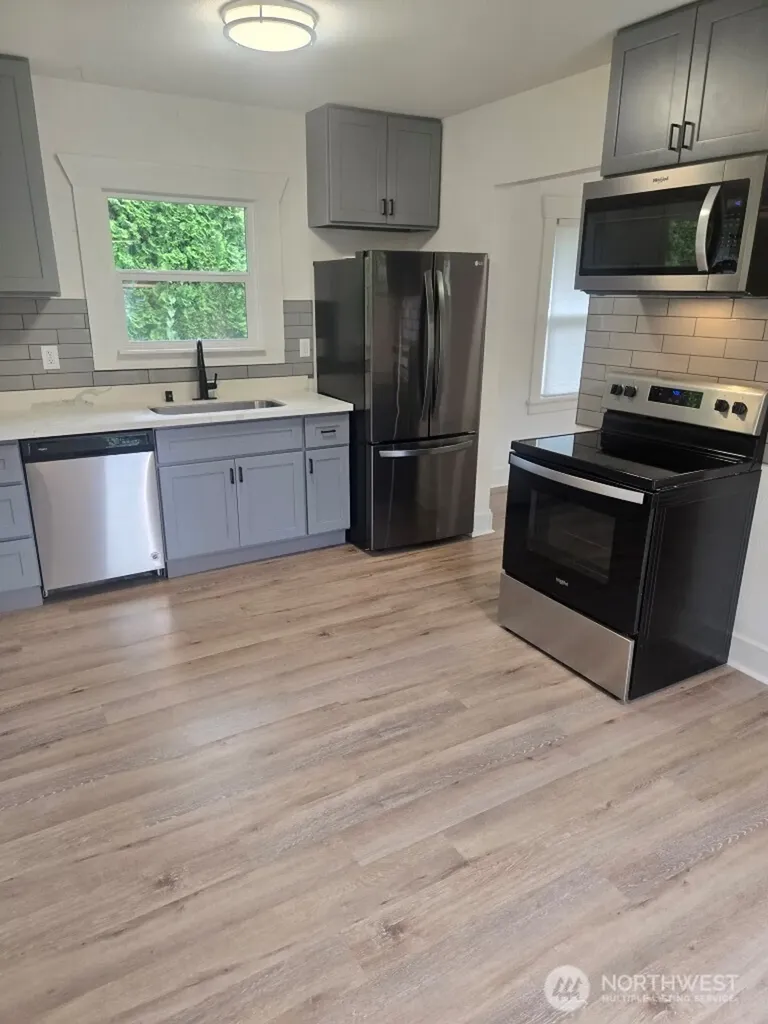 3011 Division Street Enumclaw WA 98022