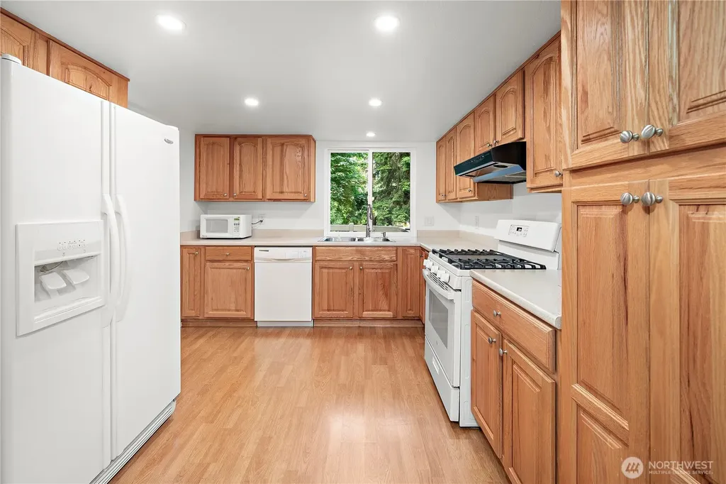 1108 NE 195th Street Shoreline WA 98155