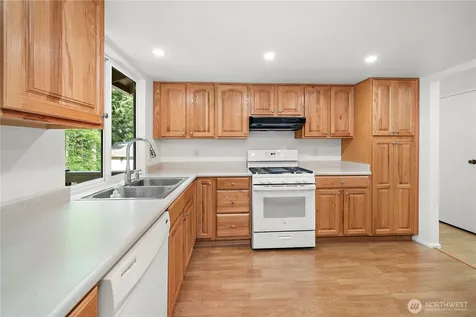 1108 NE 195th Street Shoreline WA 98155