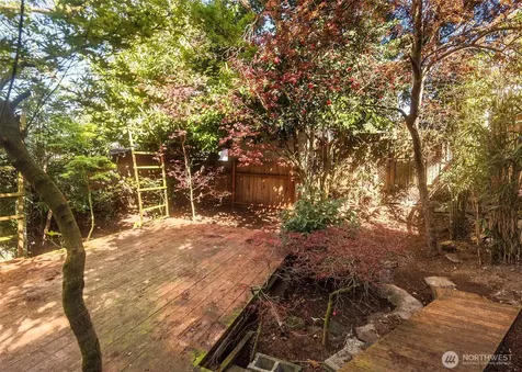 2214 N 60th Street Seattle WA 98103