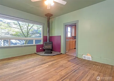 2214 N 60th Street Seattle WA 98103