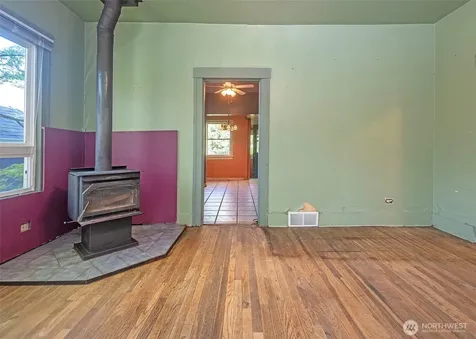 2214 N 60th Street Seattle WA 98103