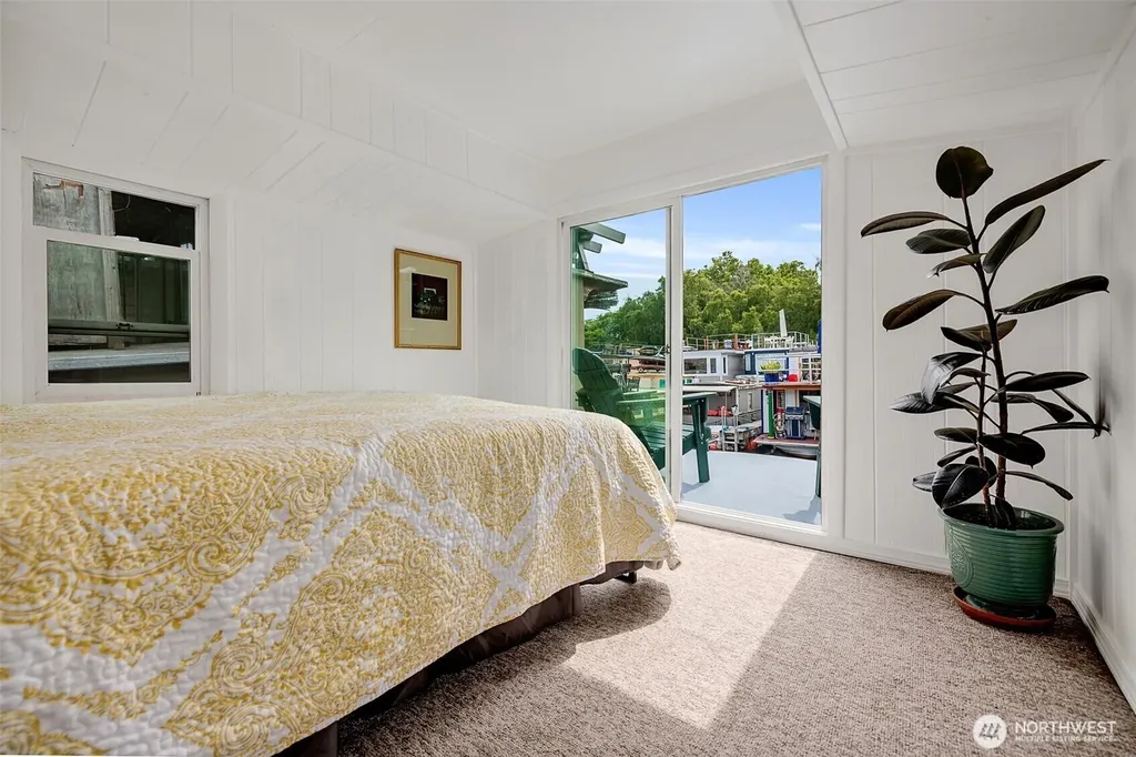 2143 N Northlake Way Seattle WA 98103