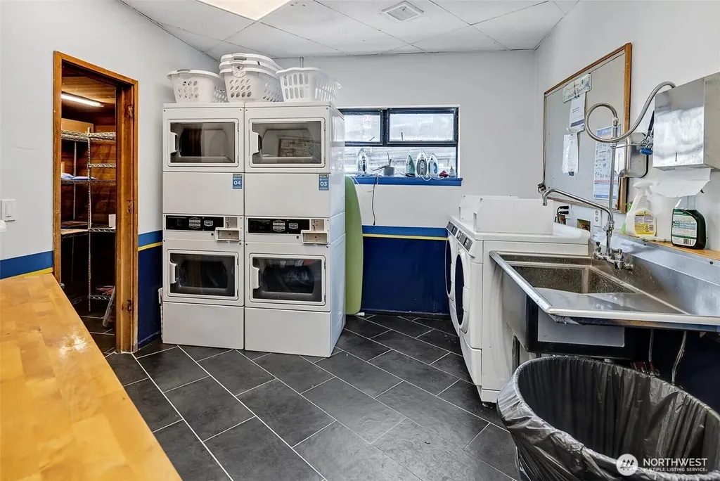 2143 N Northlake Way Seattle WA 98103