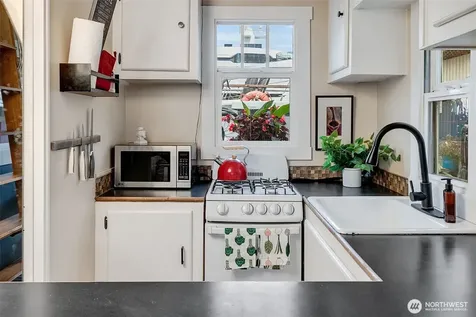 2143 N Northlake Way Seattle WA 98103