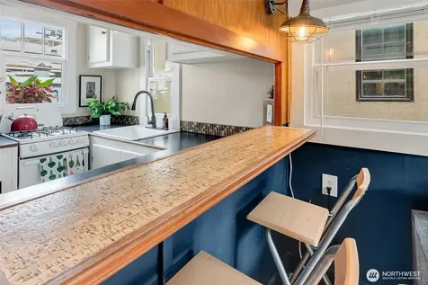 2143 N Northlake Way Seattle WA 98103