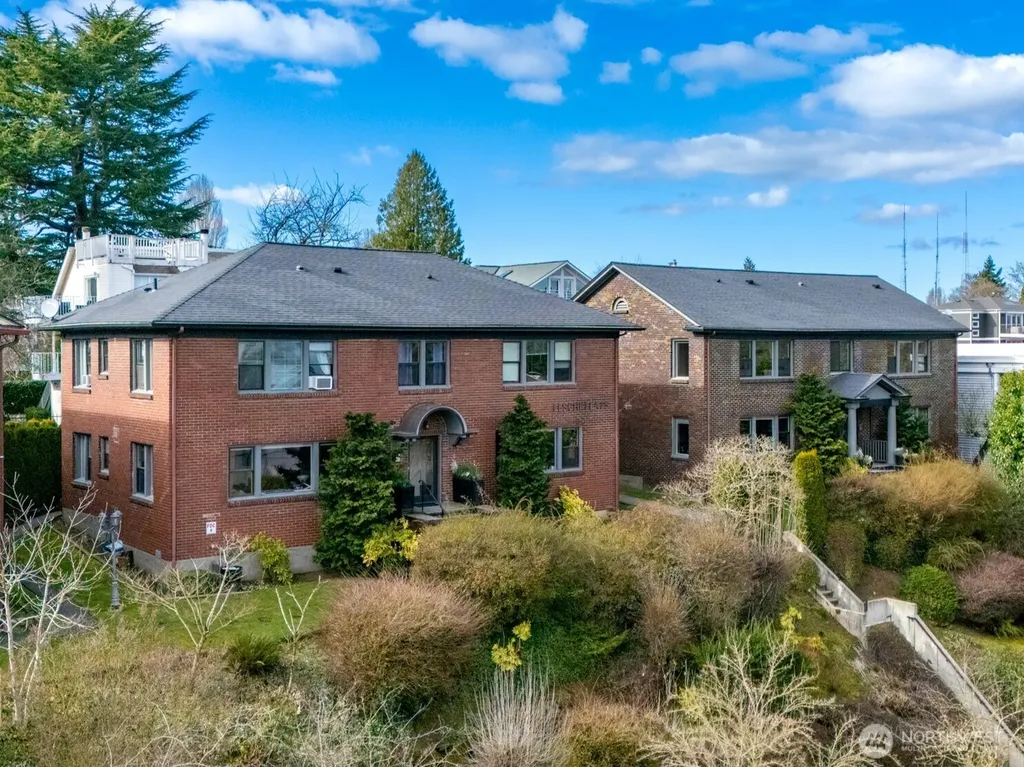 109 30th Avenue Seattle WA 98122