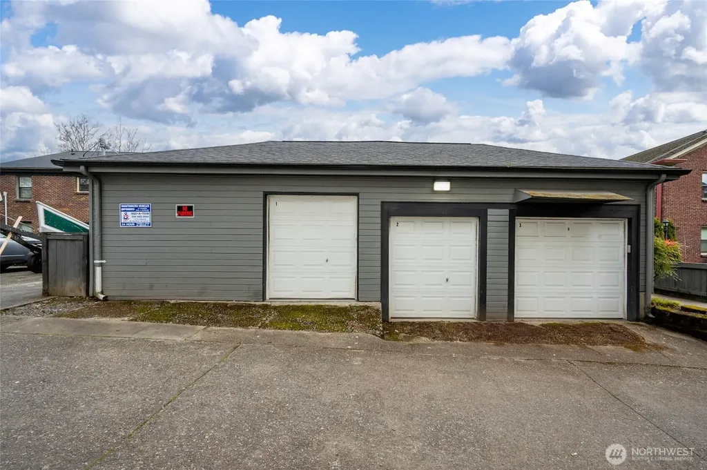 109 30th Avenue Seattle WA 98122