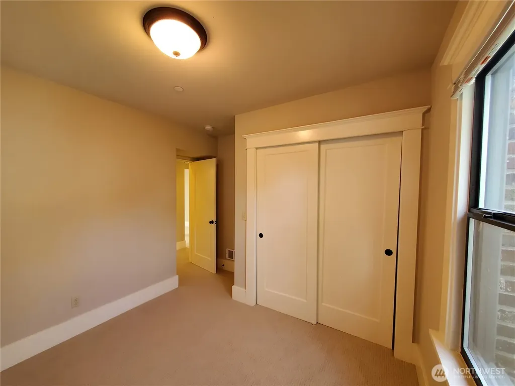109 30th Avenue Seattle WA 98122