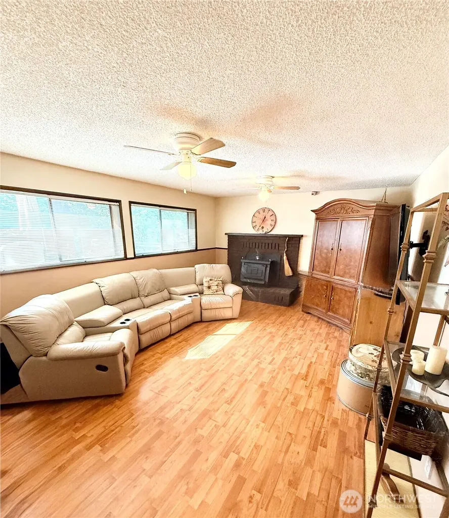 3124 Zenkner Valley Road SW Centralia WA 98531
