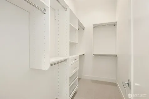 102 NE 44th Street Seattle WA 98105