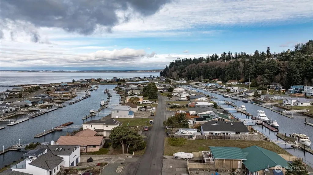 3709 Steelhead Drive Greenbank WA 98253