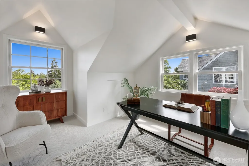6605 57th Avenue NE Seattle WA 98115