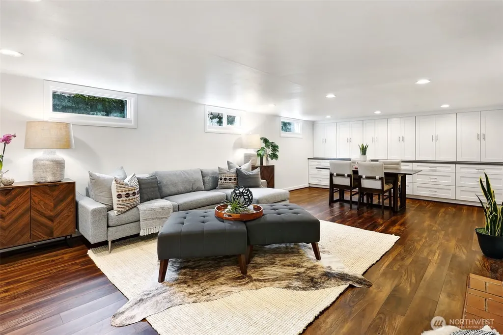 6605 57th Avenue NE Seattle WA 98115