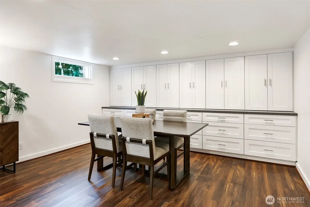 6605 57th Avenue NE Seattle WA 98115